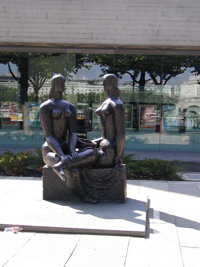 Bronze statue near RNT
