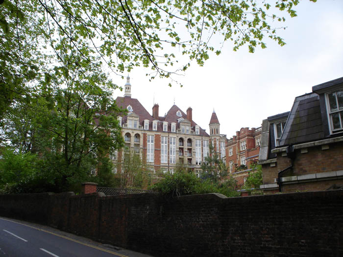 Apartments around Hampstead